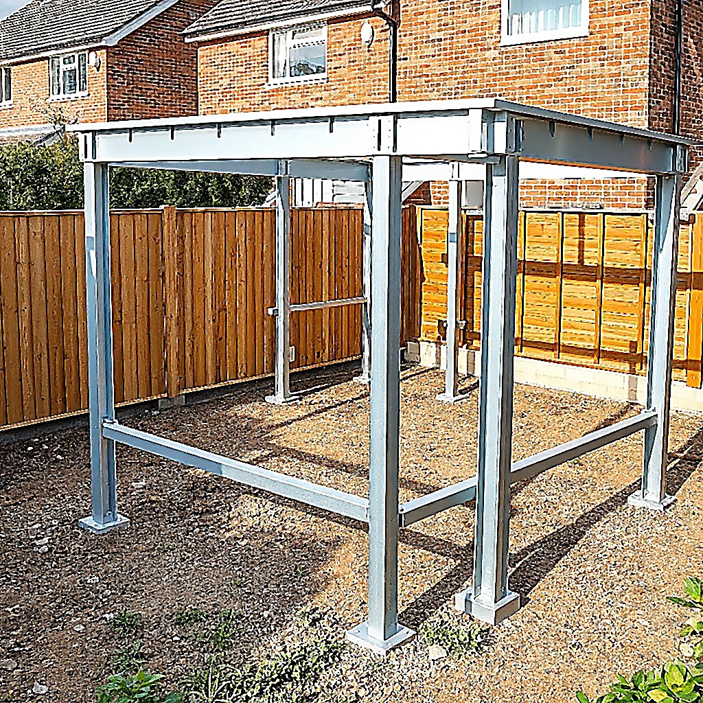 Steel frame structure on ground screw foundations